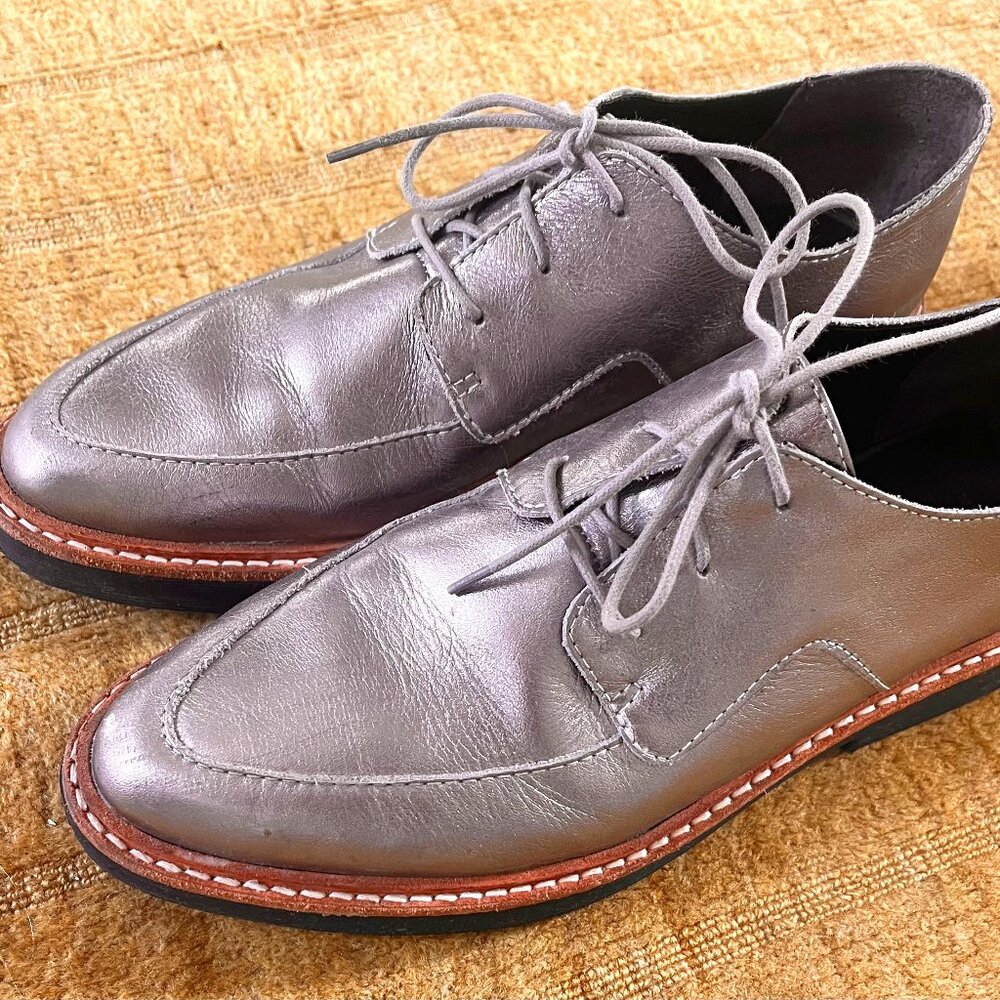 M4DE Women's Silver Metallic Oxfords